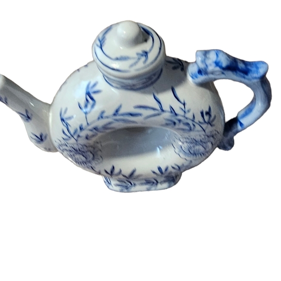 Tea pot or Kettle Chinese Porcelain Rare - Picture 4 of 5